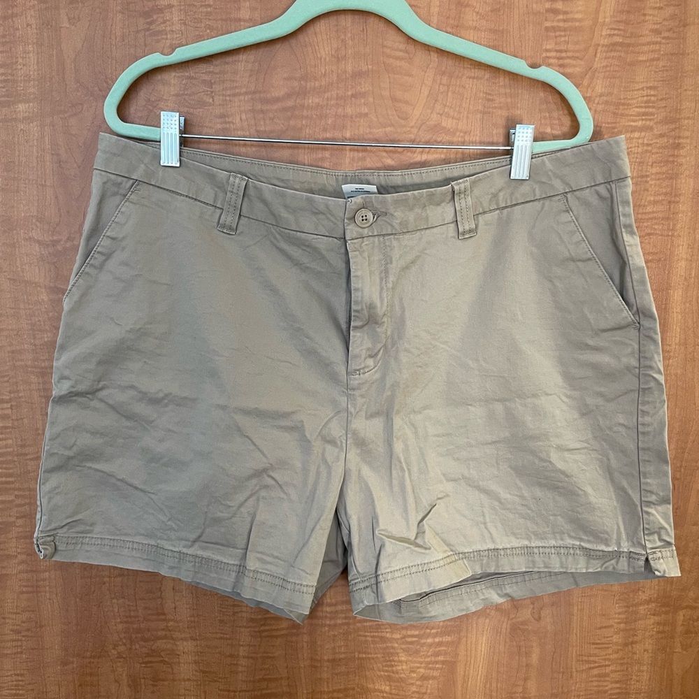 Magellan Outdoors Women's Khaki Shorts